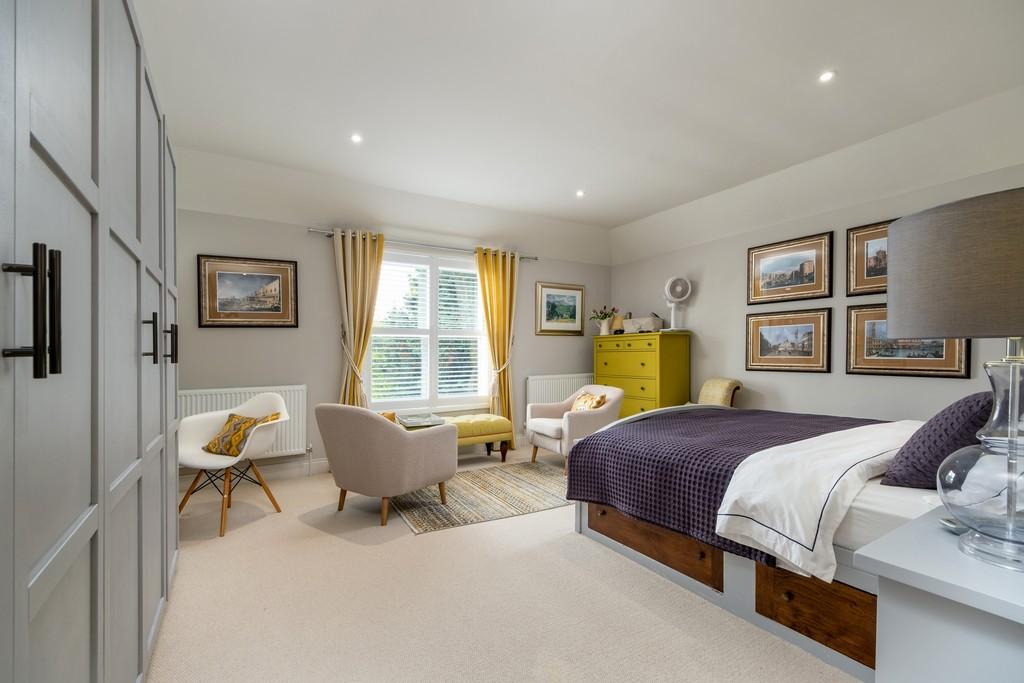 1440px-Elm Farm House-39