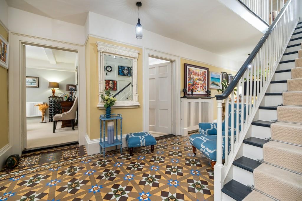 1440px-Elm Farm House-30