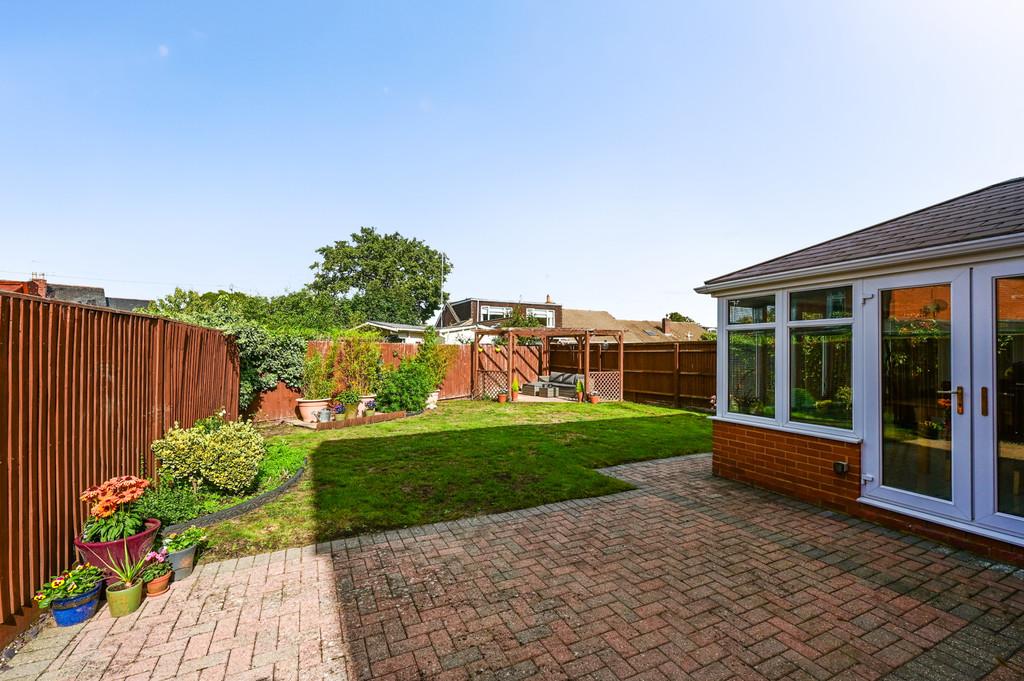 50 Frogmore Rd (3)