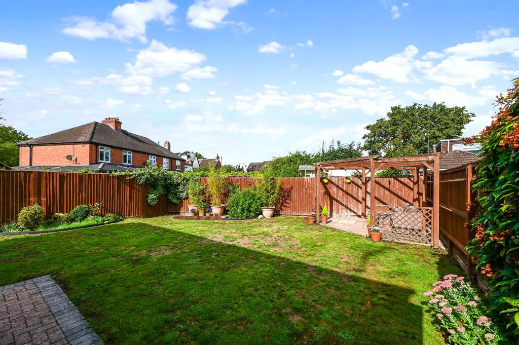 50 Frogmore Rd (4)