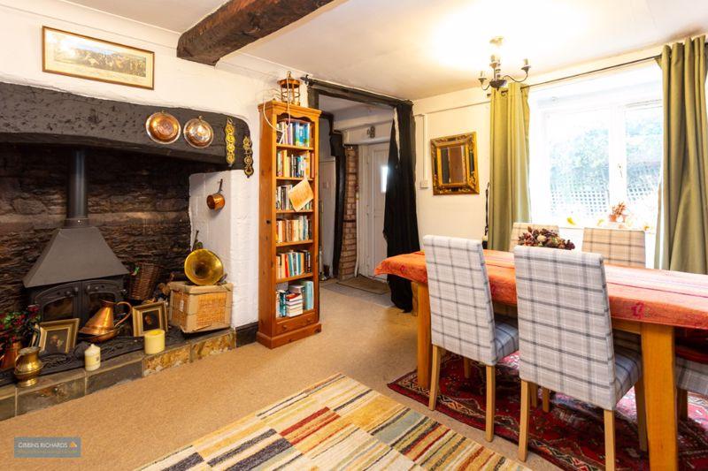 Sitting Room/Dining