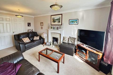 4 bedroom detached house for sale, Fernbank Crescent, Walsall, WS5 4EQ