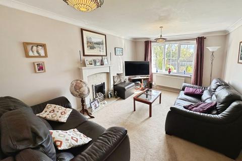 4 bedroom detached house for sale, Fernbank Crescent, Walsall, WS5 4EQ