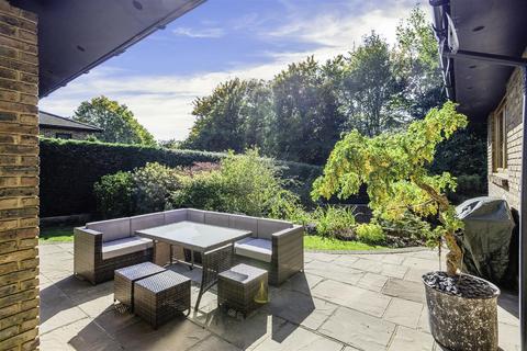 4 bedroom detached bungalow for sale, Silver Close, Kingswood, Tadworth