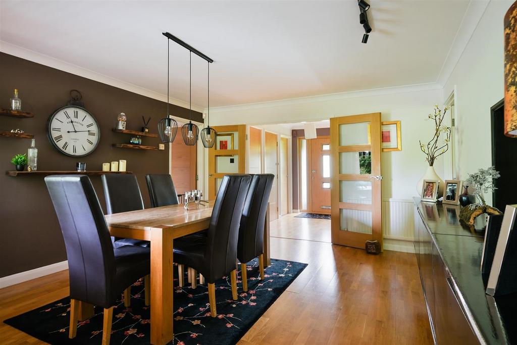 SILVER CLOSE, 4- (3).jpg