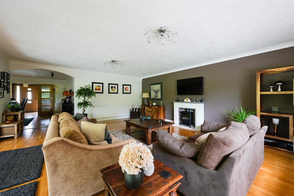 SILVER CLOSE, 4- (8).jpg