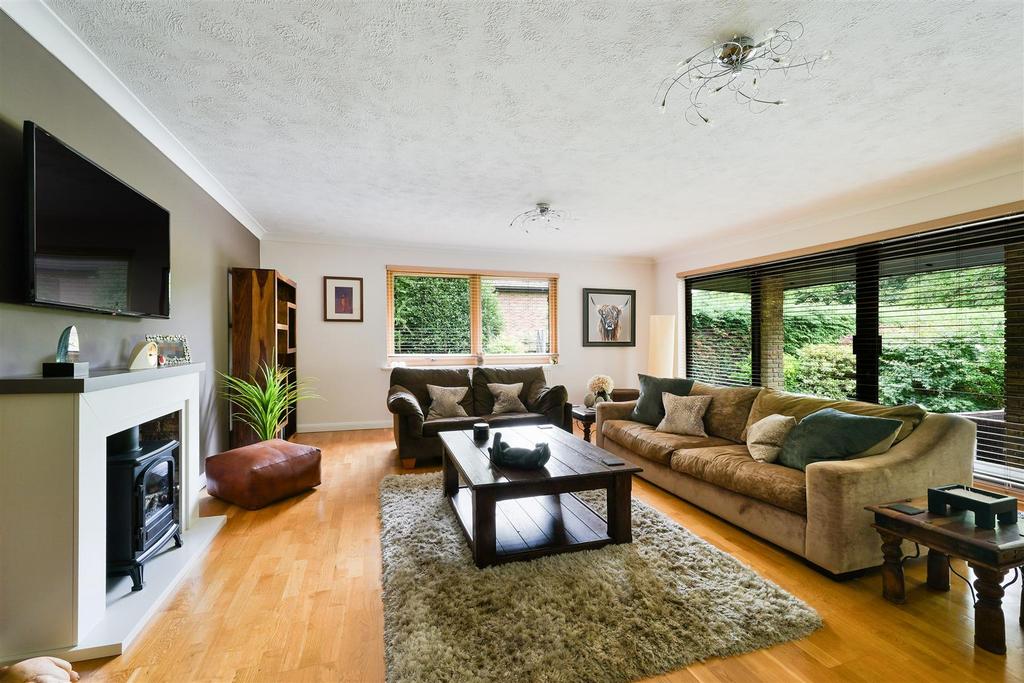 SILVER CLOSE, 4- (6).jpg