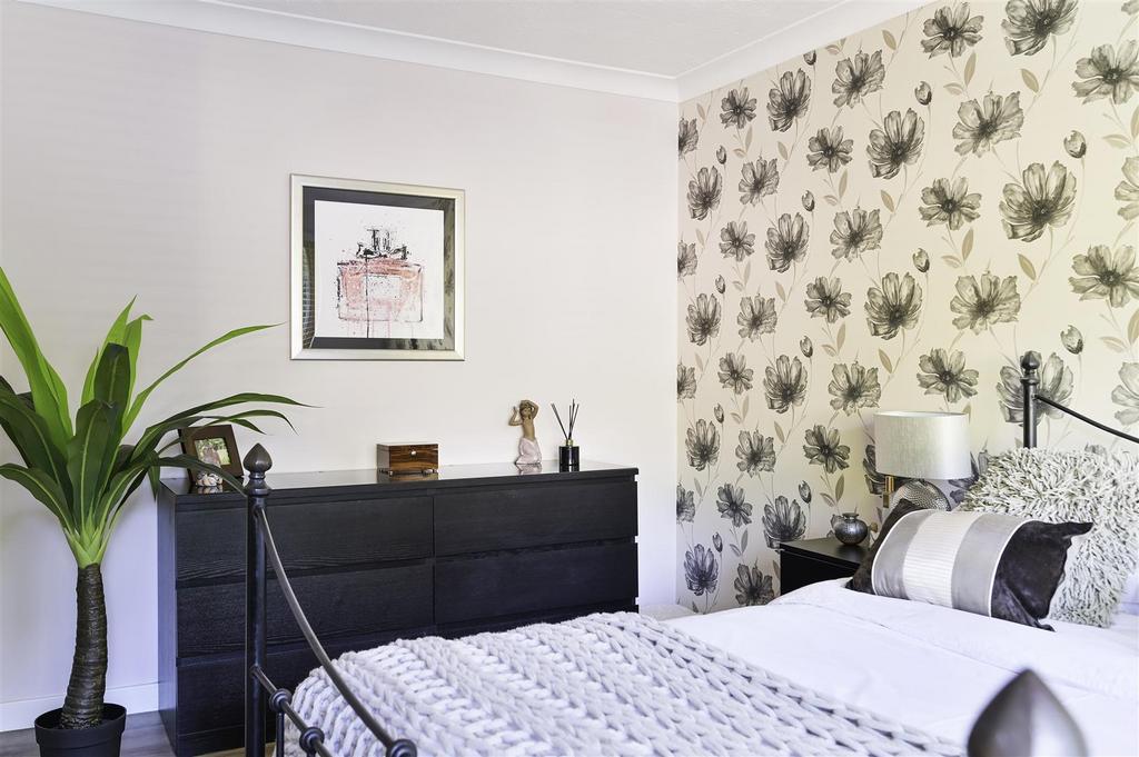 SILVER CLOSE, 4- (2).jpg