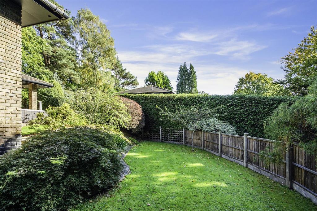 SILVER CLOSE, 4- (23).jpg