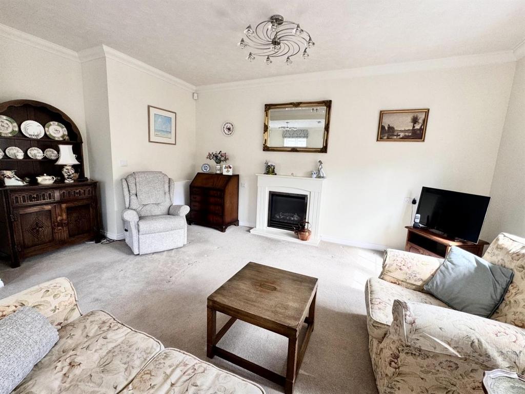 Living/Dining Room