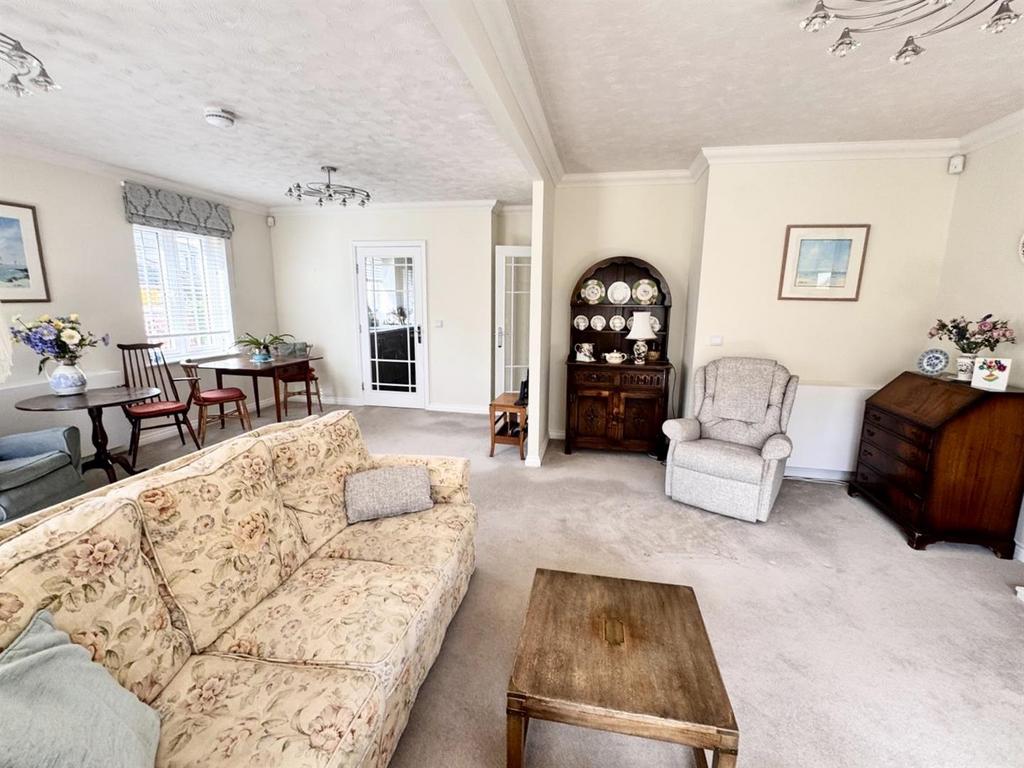 Living/Dining Room