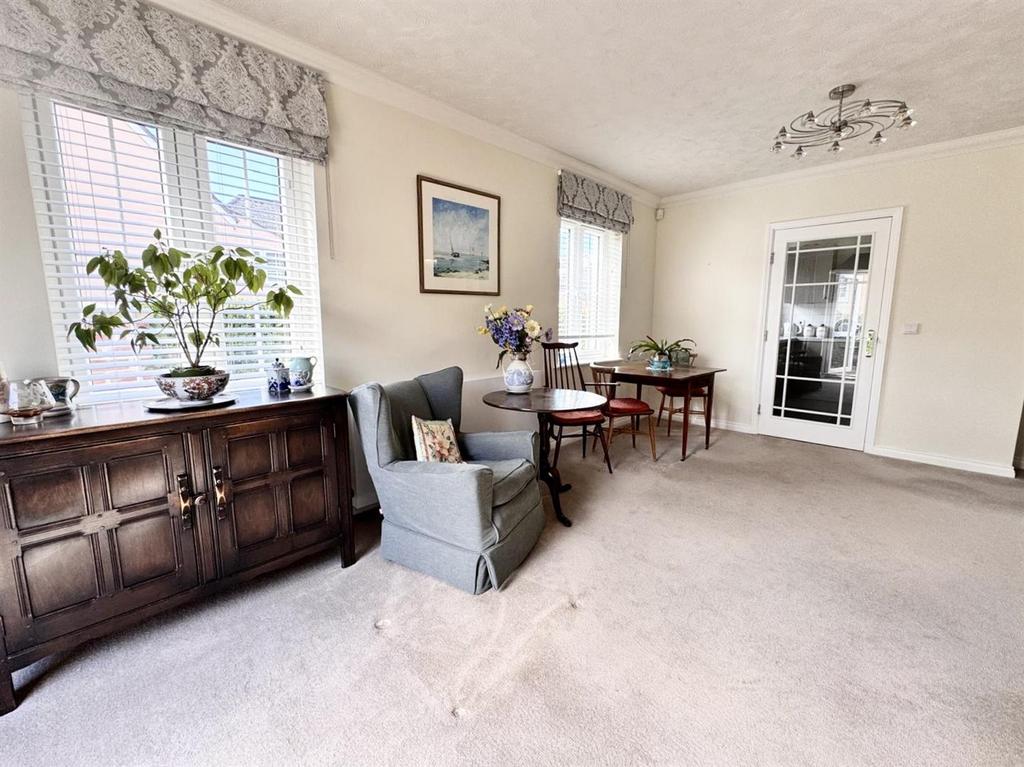 Living/Dining Room