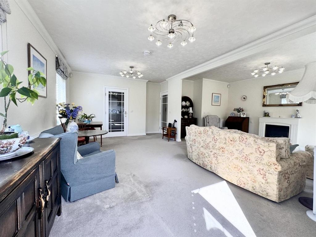 Living/Dining Room