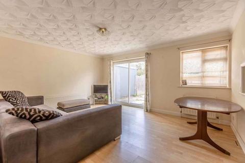 5 bedroom semi-detached house for sale, Courtlands Avenue, Langley