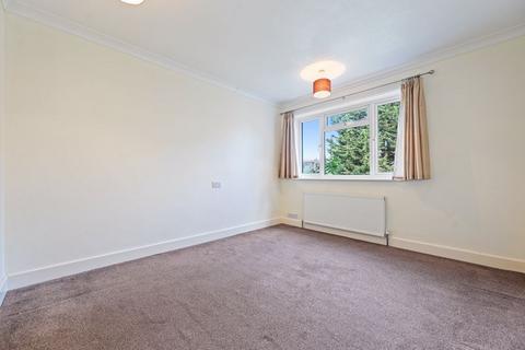 18 Imperial Close, Harrow, HA2 7LN