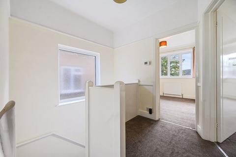 18 Imperial Close, Harrow, HA2 7LN