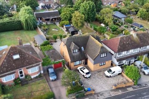 4 bedroom detached house for sale, Minster Road, Minster