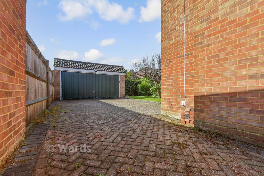 Driveway/Parking