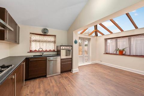 3 bedroom terraced house for sale, Haynt Walk, Wimbledon Chase, London, SW20 9NX