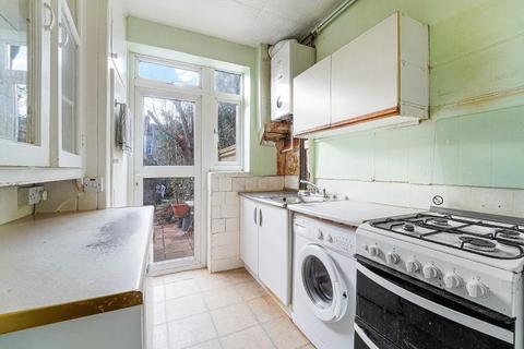 undefined, Chase Side Avenue, London, Wimbledon Chase, SW20 8LU