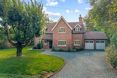 4 bedroom detached house for sale, Kirklington Road, Newark NG22
