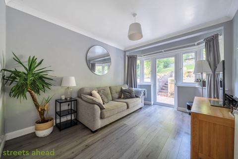 undefined, Mead Way, Coulsdon, CR5