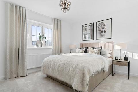 5 bedroom detached house for sale, Plot 121, Denford at Lunts Heath Rise, Lunts Heath Road WA8