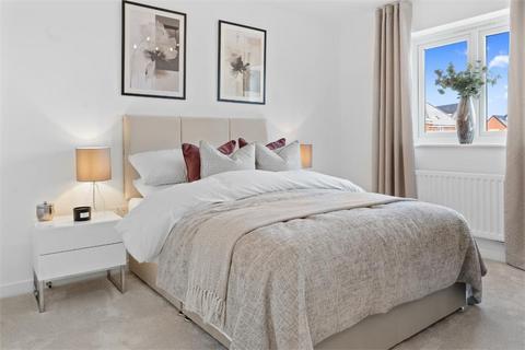 5 bedroom detached house for sale, Plot 121, Denford at Lunts Heath Rise, Lunts Heath Road WA8
