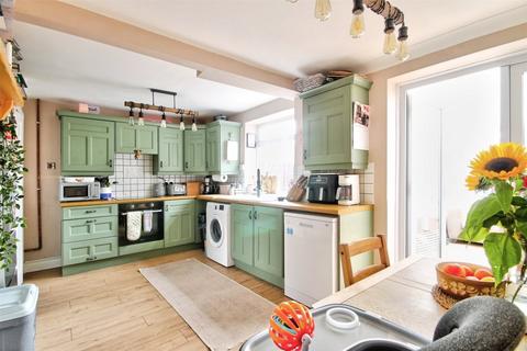10 Crathie, Birtley, Chester Le Street, DH3 1QJ