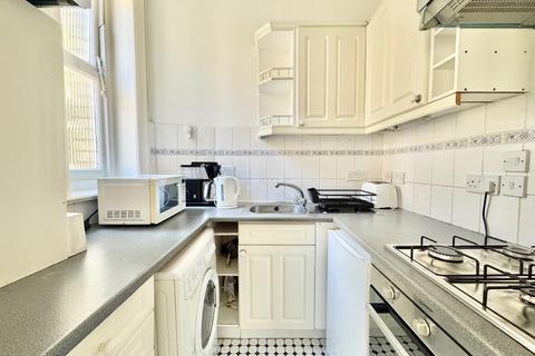 1 bedroom apartment to rent, York Mansions, Prince of Wales Drive, London
