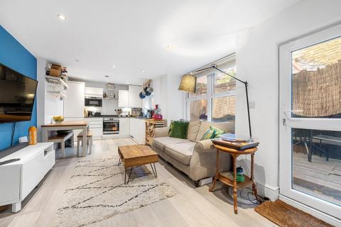 2 bedroom flat for sale, St Luke's Avenue, SW4