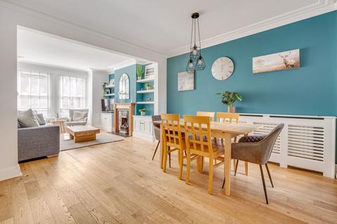 32 Albemarle Gardens, New Malden, KT3 5BD