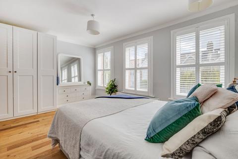 32 Albemarle Gardens, New Malden, KT3 5BD