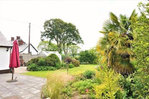 undefined, Bradford, Holsworthy