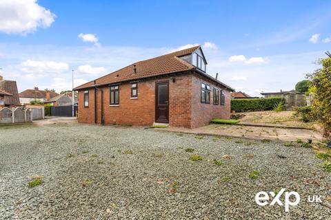 3 bedroom detached bungalow for sale, Woodland Road, Mansfield NG19