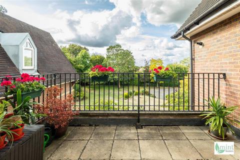undefined, Churchfields Avenue, Weybridge KT13