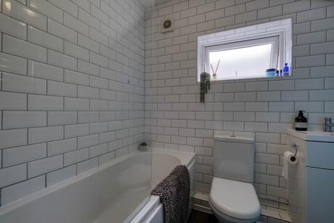 27 Foregate Street, Astwood Bank, Redditch, B96 6BW