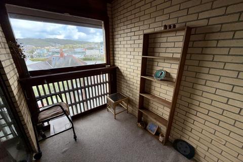2 bedroom flat for sale, Gerddi Rheidol, Trefechan SY23