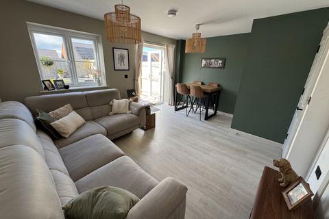 3 bedroom semi-detached house for sale, Corcoran Close, Shepshed LE12