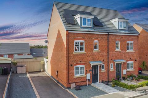 3 bedroom semi-detached house for sale, Corcoran Close, Shepshed LE12