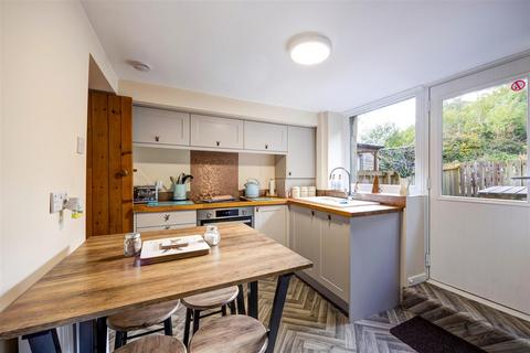 2, Railway Cottages Back Gate, Ingleton, Carnforth, LA6 3BJ