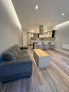 3 bedroom apartment to rent, St. Anns Square, Manchester M2