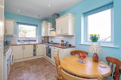 2 bedroom apartment for sale, Willow Tree Road, Hale