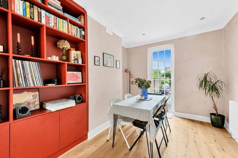 51 Cranbrook Road, London, SE8 4EJ