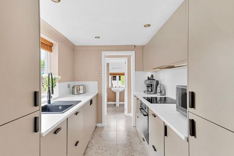 51 Cranbrook Road, London, SE8 4EJ