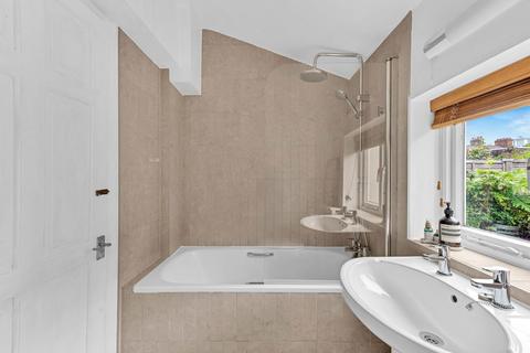 51 Cranbrook Road, London, SE8 4EJ