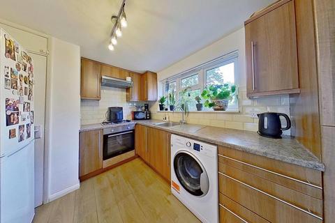 1 bedroom ground floor flat for sale, Swalecliffe Court Drive, Swalecliffe, Whitstable, CT5 2LZ