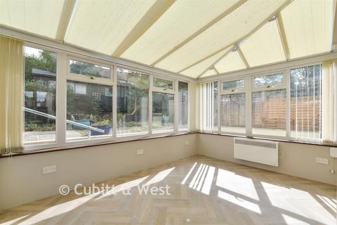 2 bedroom end of terrace house for sale, Rennie Terrace, Redhill RH1