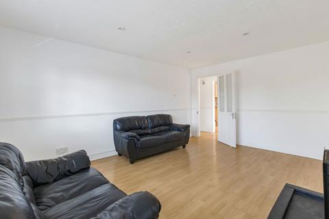 2 bedroom flat for sale, Saxby Road, London SW2