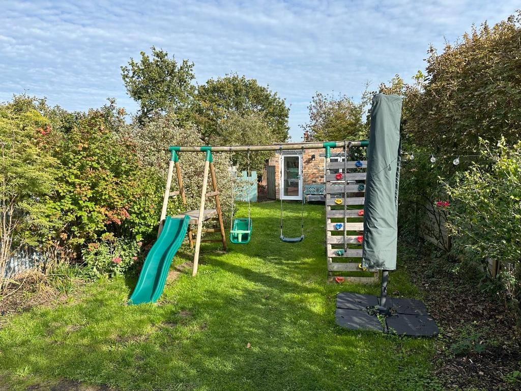 Garden 1 V .jpg